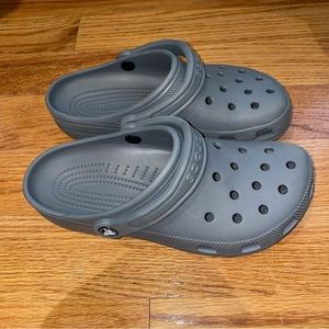 Crocs Gray Men’s 7/Women’s 9
